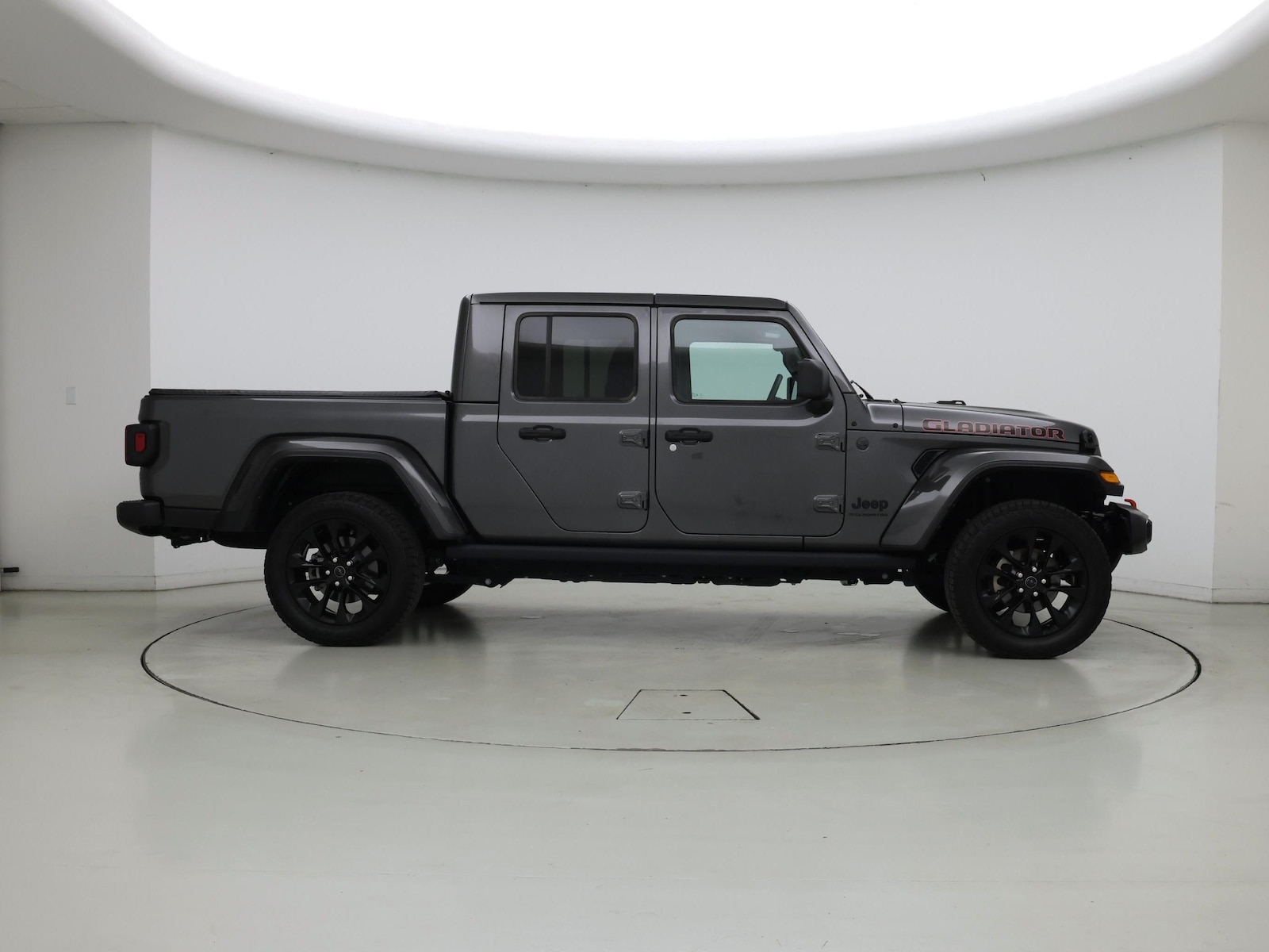 2025 Jeep Gladiator Nighthawk - Photo 8