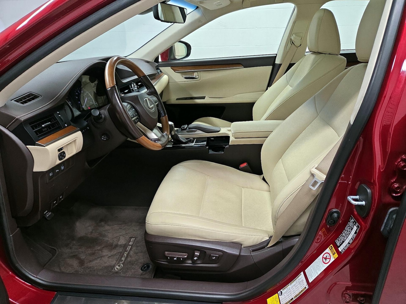 2017 Lexus ES 300h - Photo 12