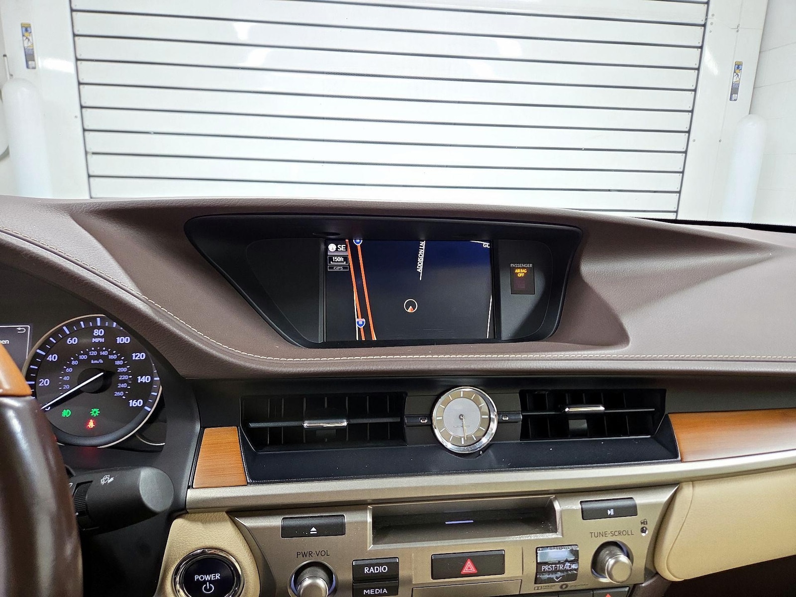 2017 Lexus ES 300h - Photo 15