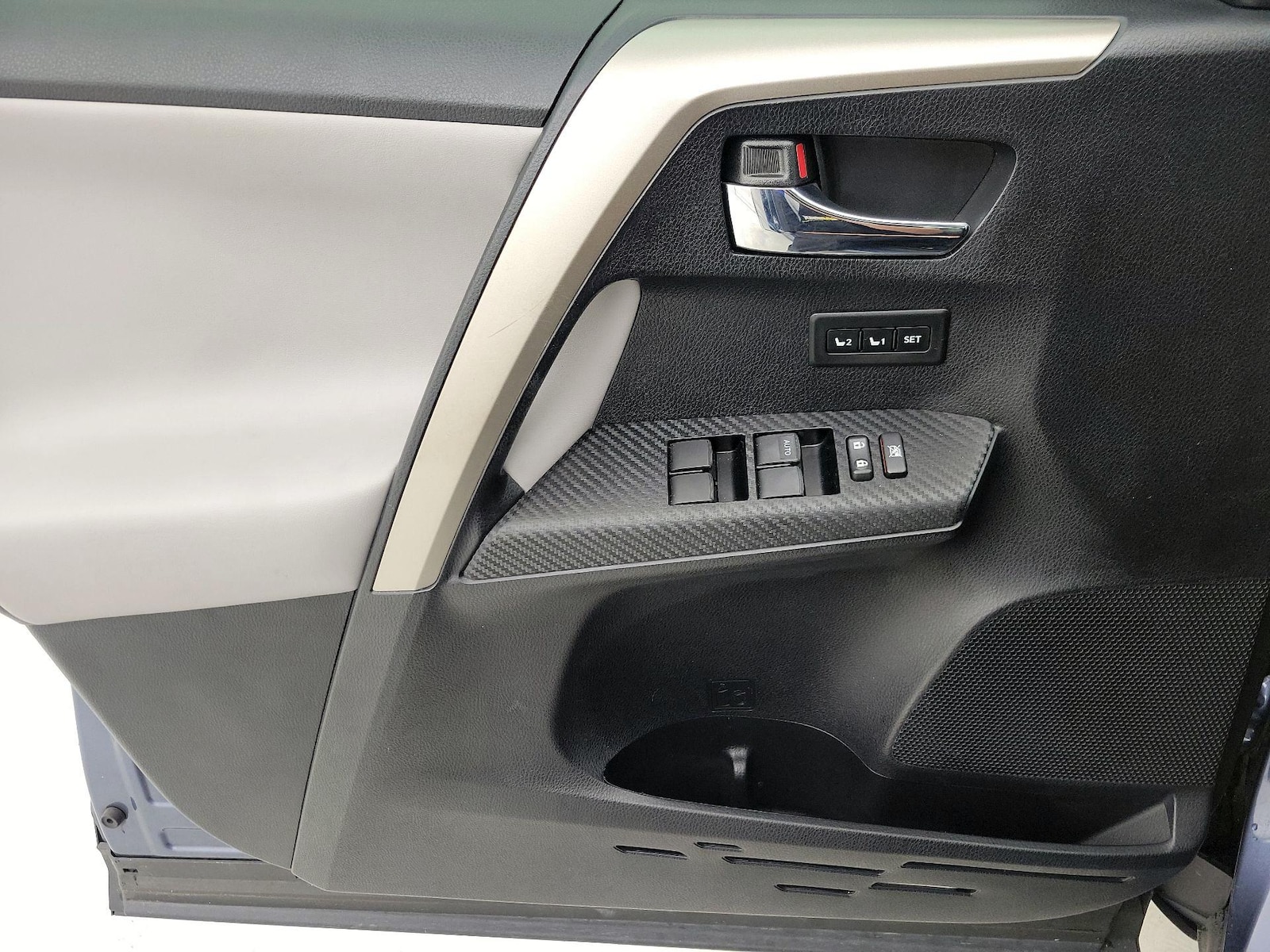 2014 Toyota RAV4 Limited - Photo 13