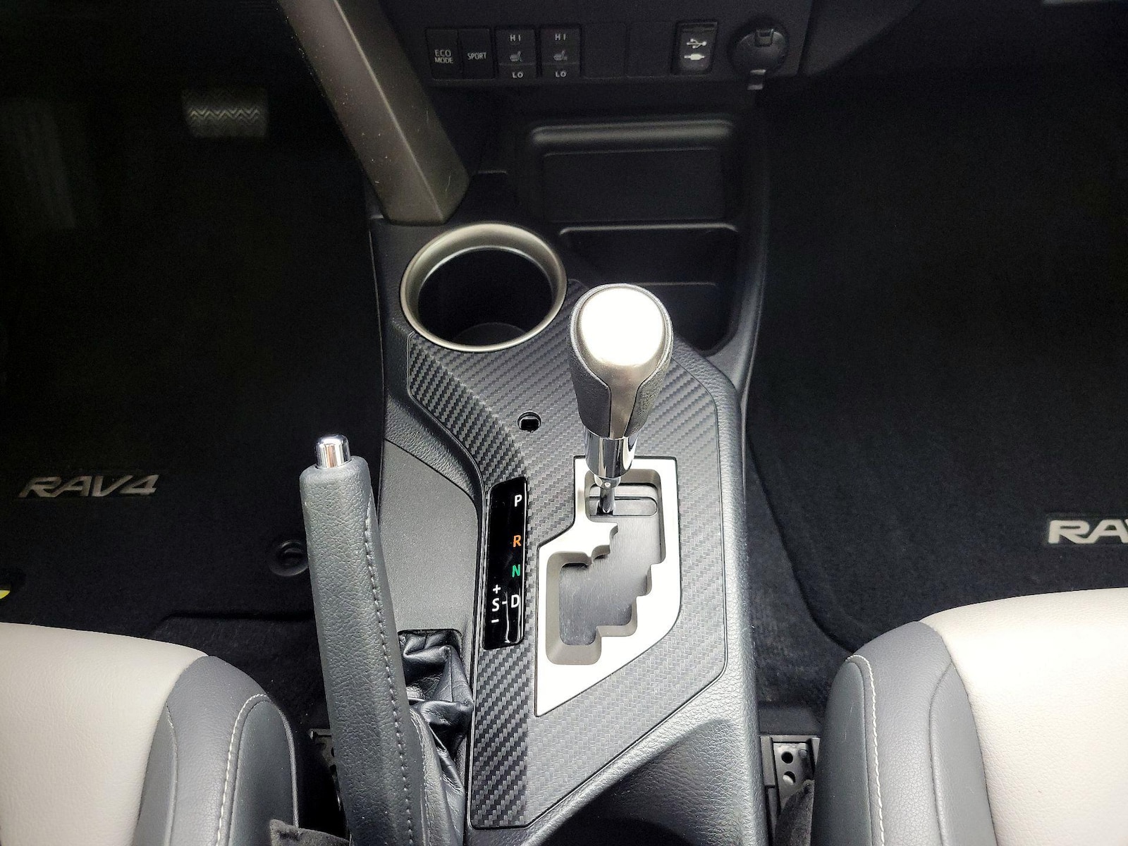 2014 Toyota RAV4 Limited - Photo 18