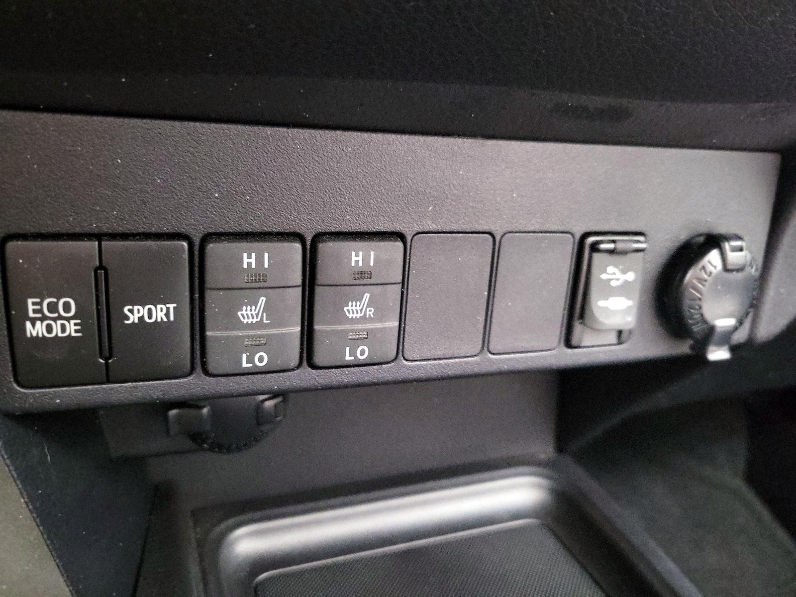 2014 Toyota RAV4 Limited - Photo 19