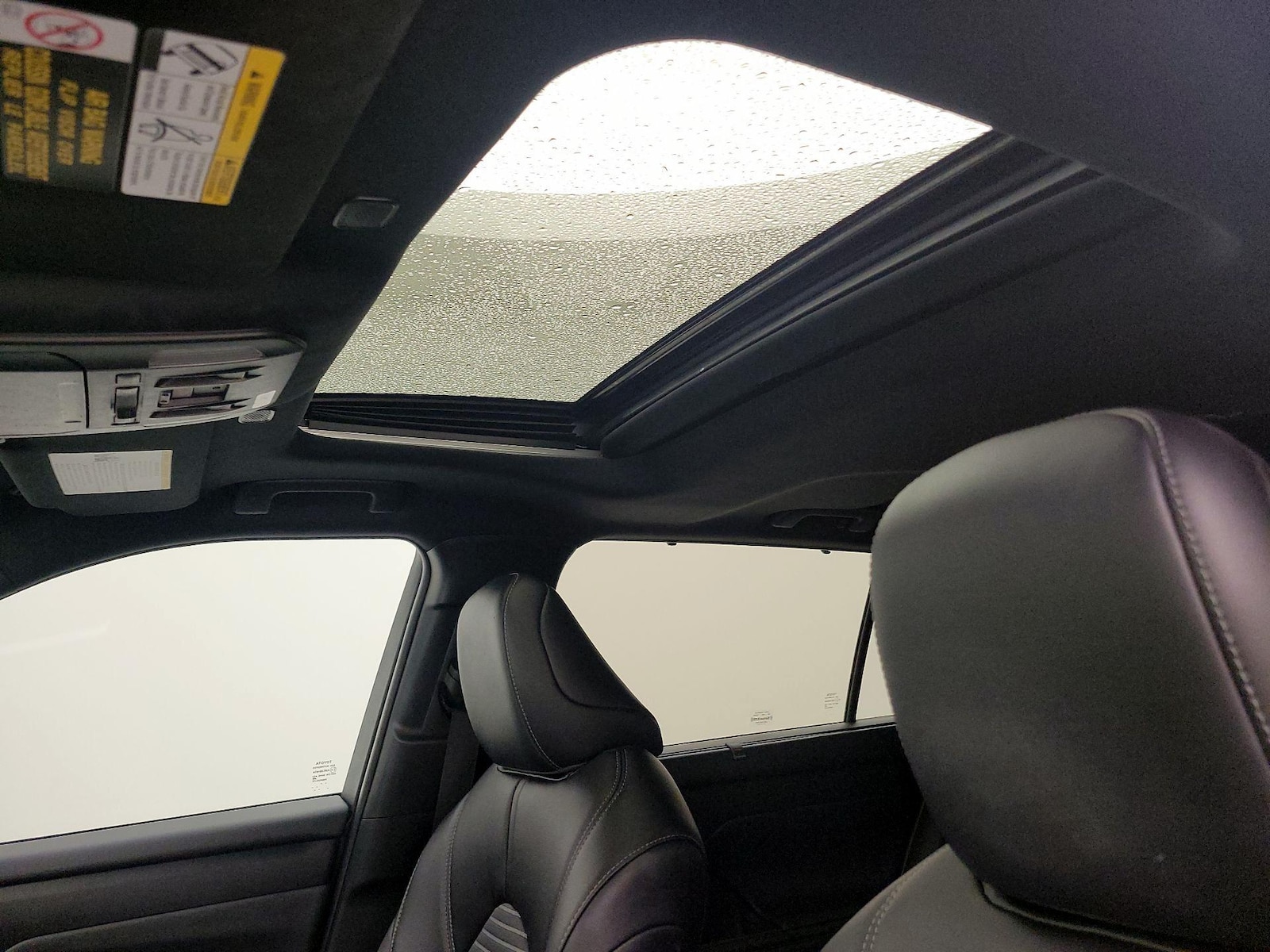Sunroof(s) & Overhead Airbags