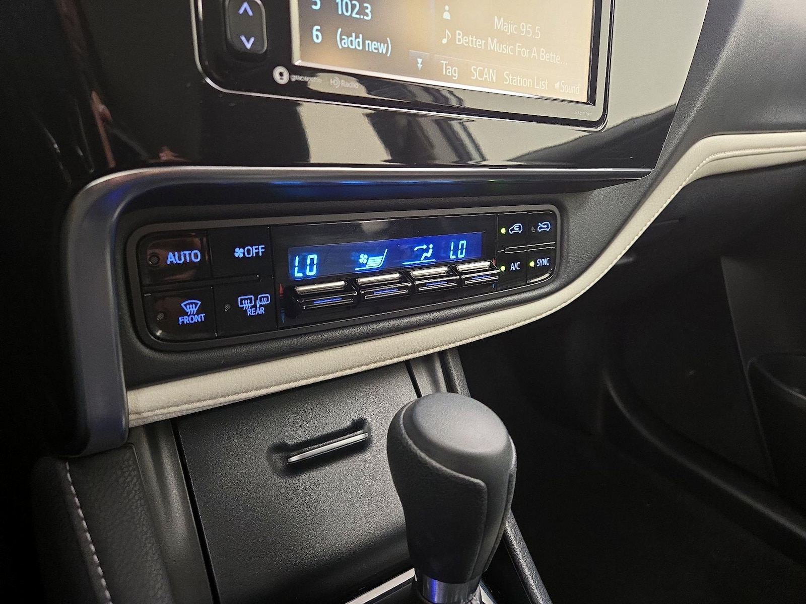 2018 Toyota Corolla iM Base - Photo 17