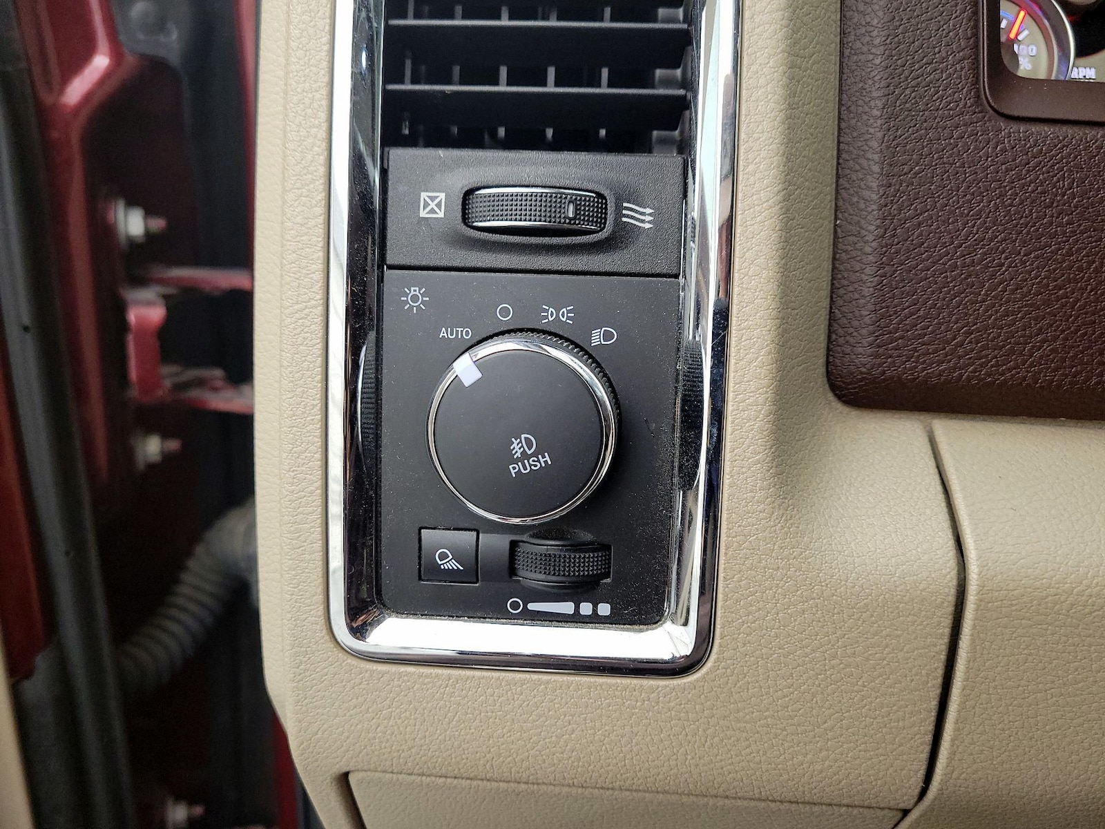 2018 RAM Ram 3500 Pickup Laramie Longhorn - Photo 14