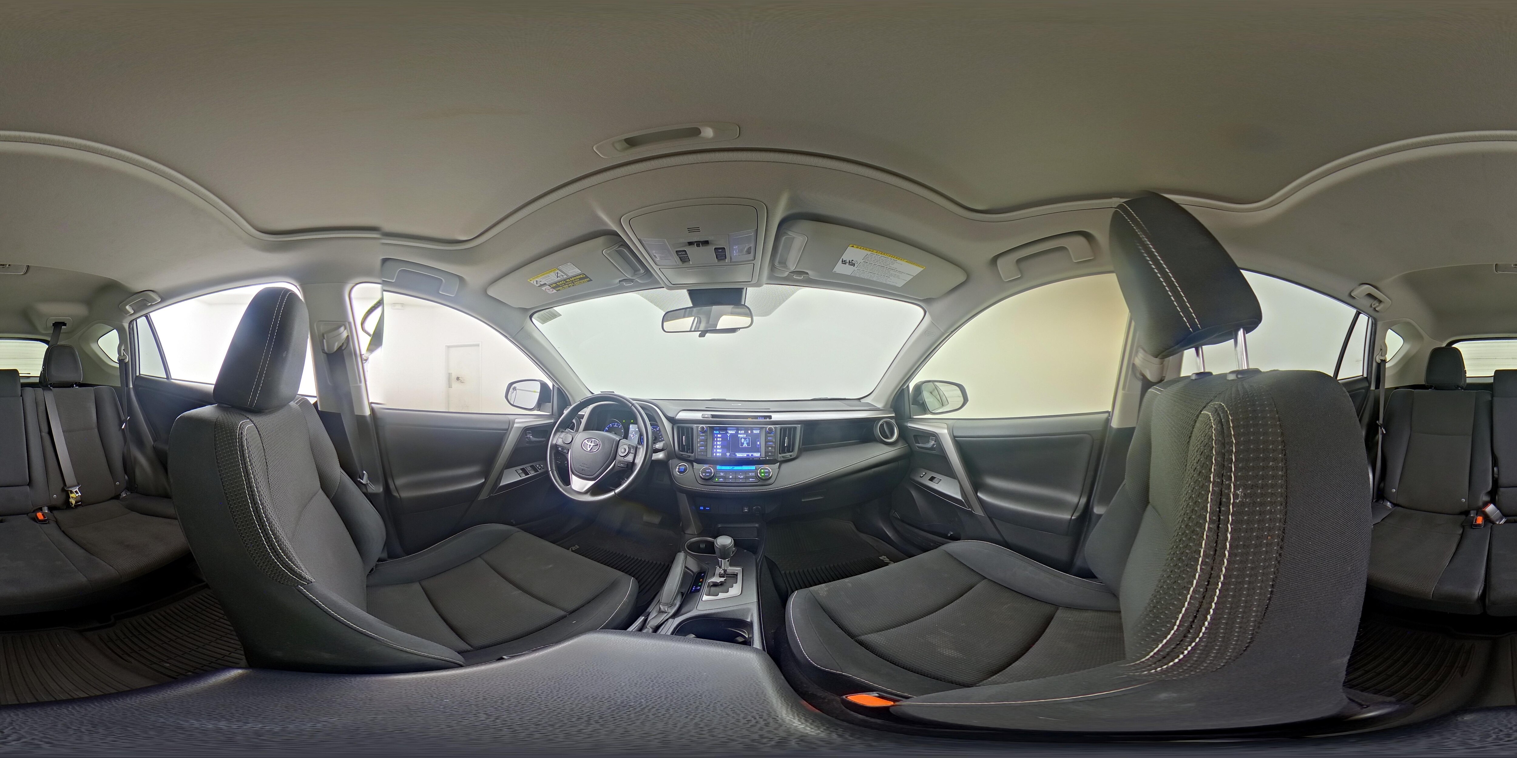 2017 Toyota RAV4 XLE - Photo 25