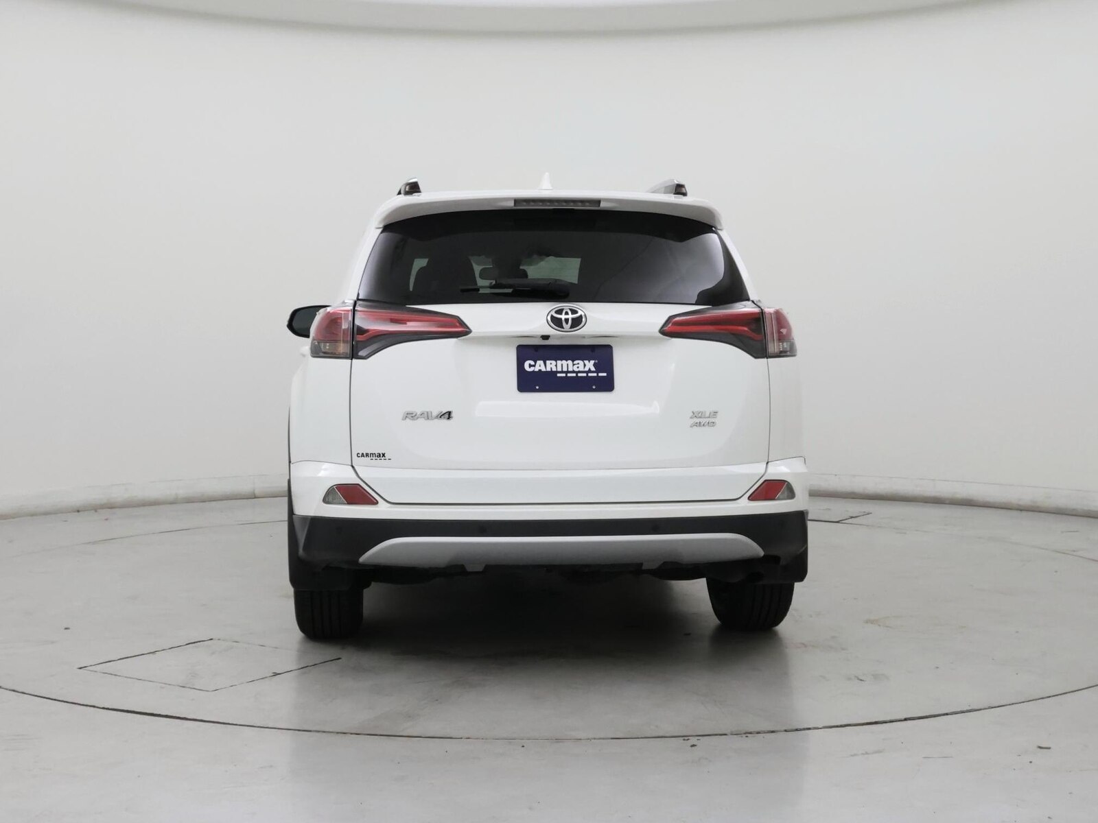 2017 Toyota RAV4 XLE - Photo 7