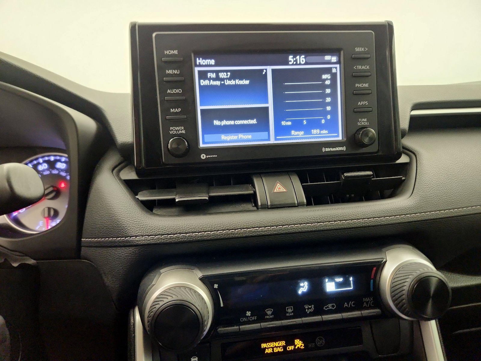 2020 Toyota RAV4 LE - Photo 15