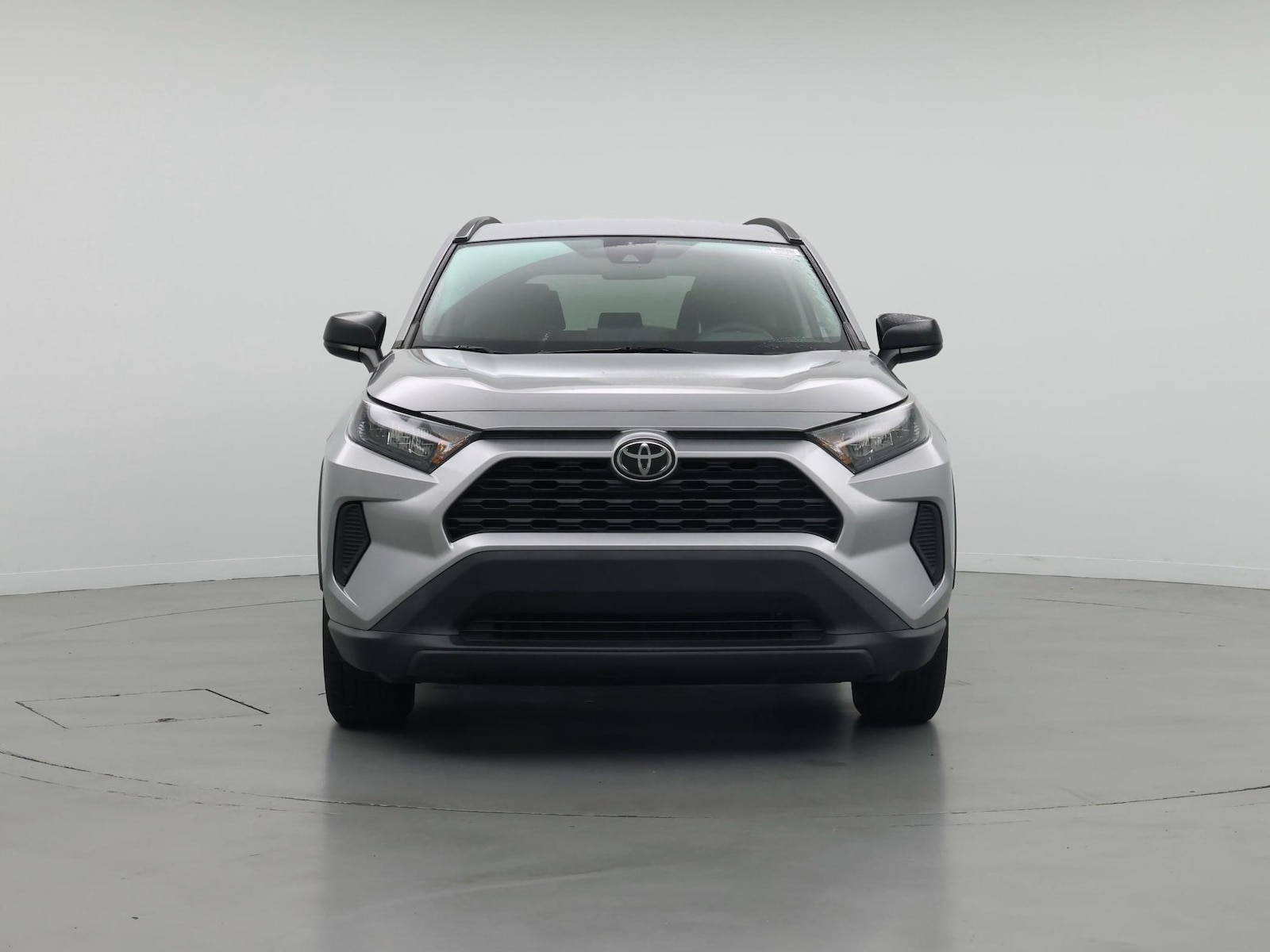 2020 Toyota RAV4 LE - Photo 6