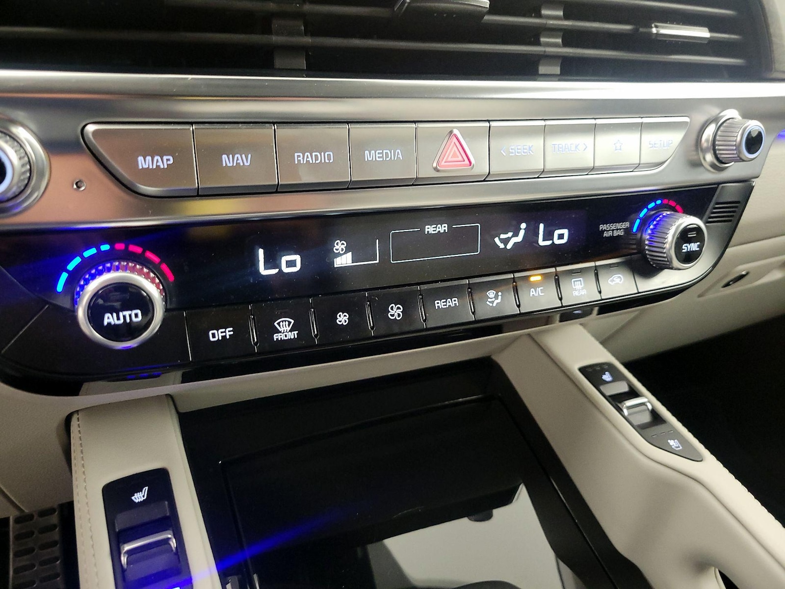 2022 Kia Telluride SX - Photo 17
