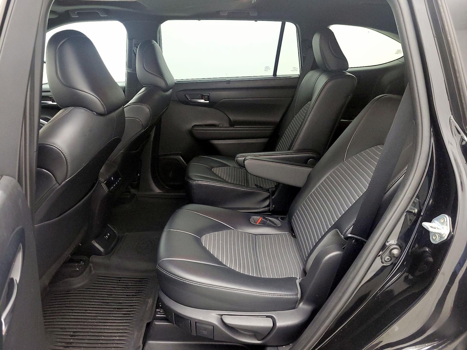 2021 Toyota Highlander XSE - Photo 22