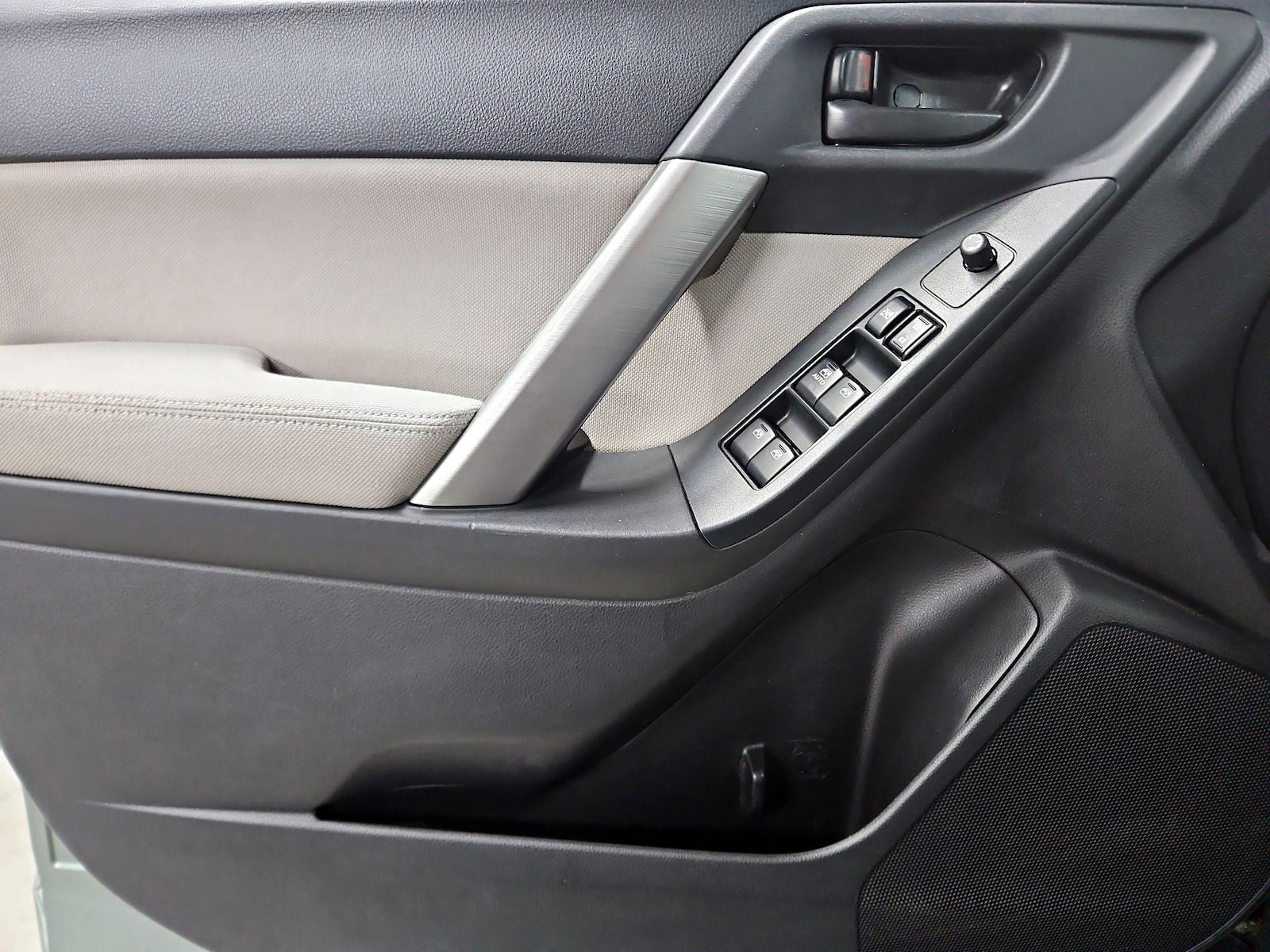 2015 Subaru Forester i - Photo 13