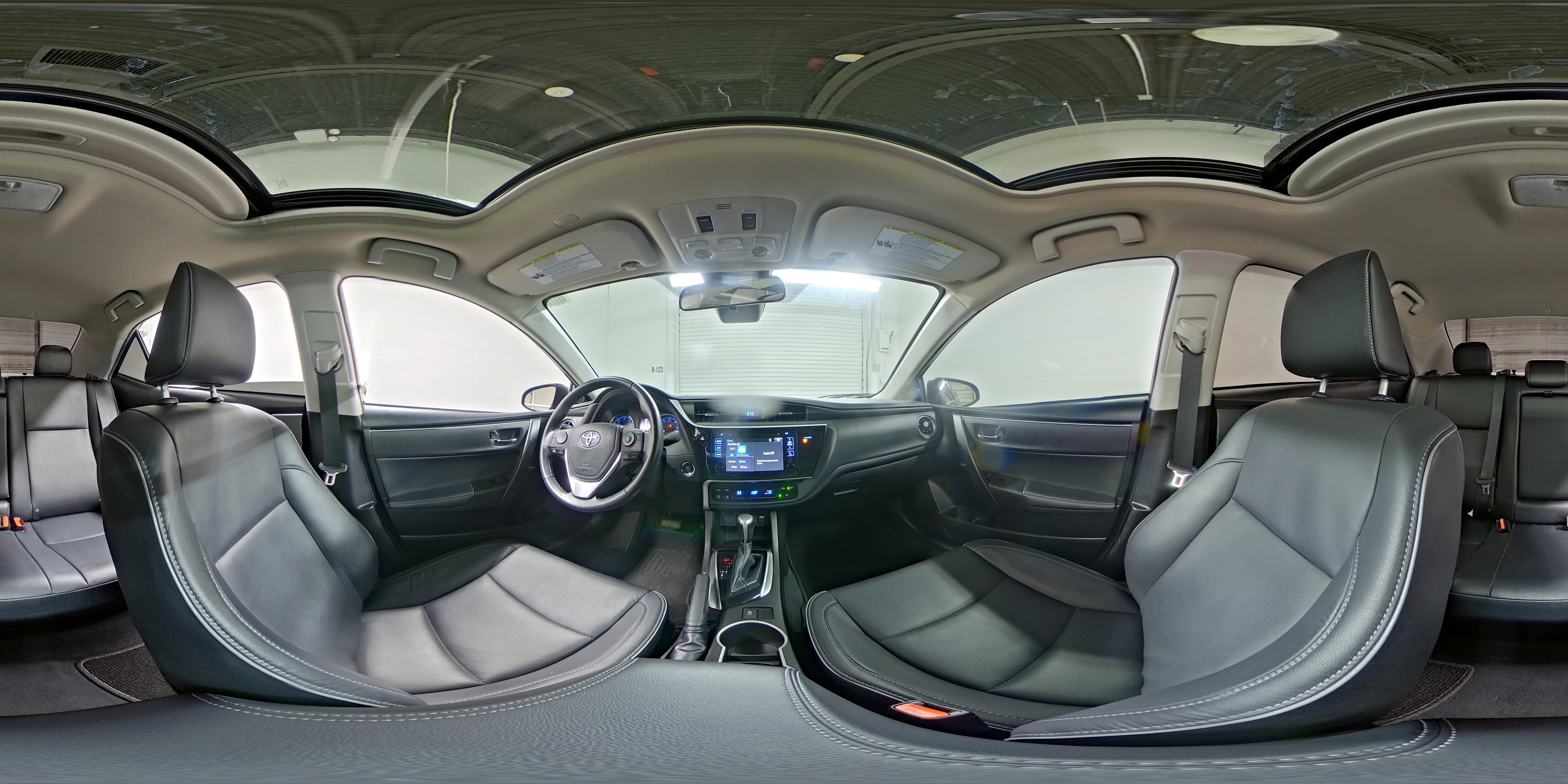 2019 Toyota Corolla XLE - Photo 25