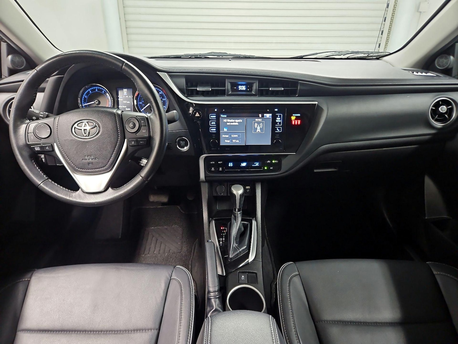 2019 Toyota Corolla XLE - Photo 10