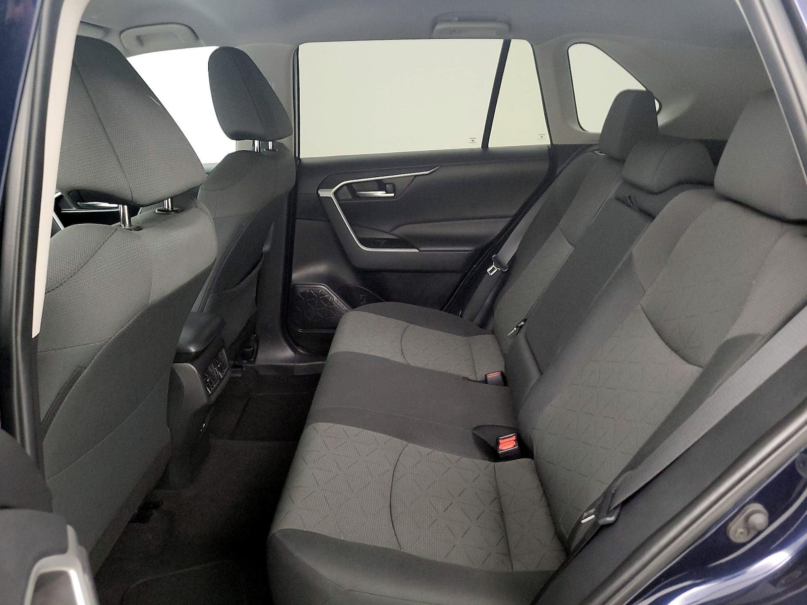 2024 Toyota RAV4 XLE - Photo 20