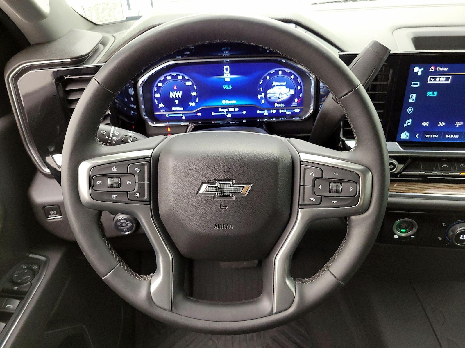 2023 Chevrolet Silverado 1500 RST - Photo 9