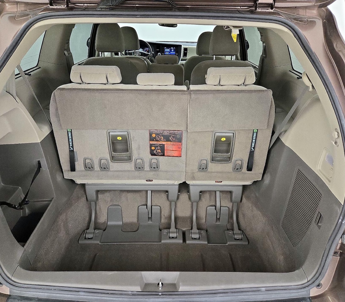 Trunk/Cargo (Seats Up)