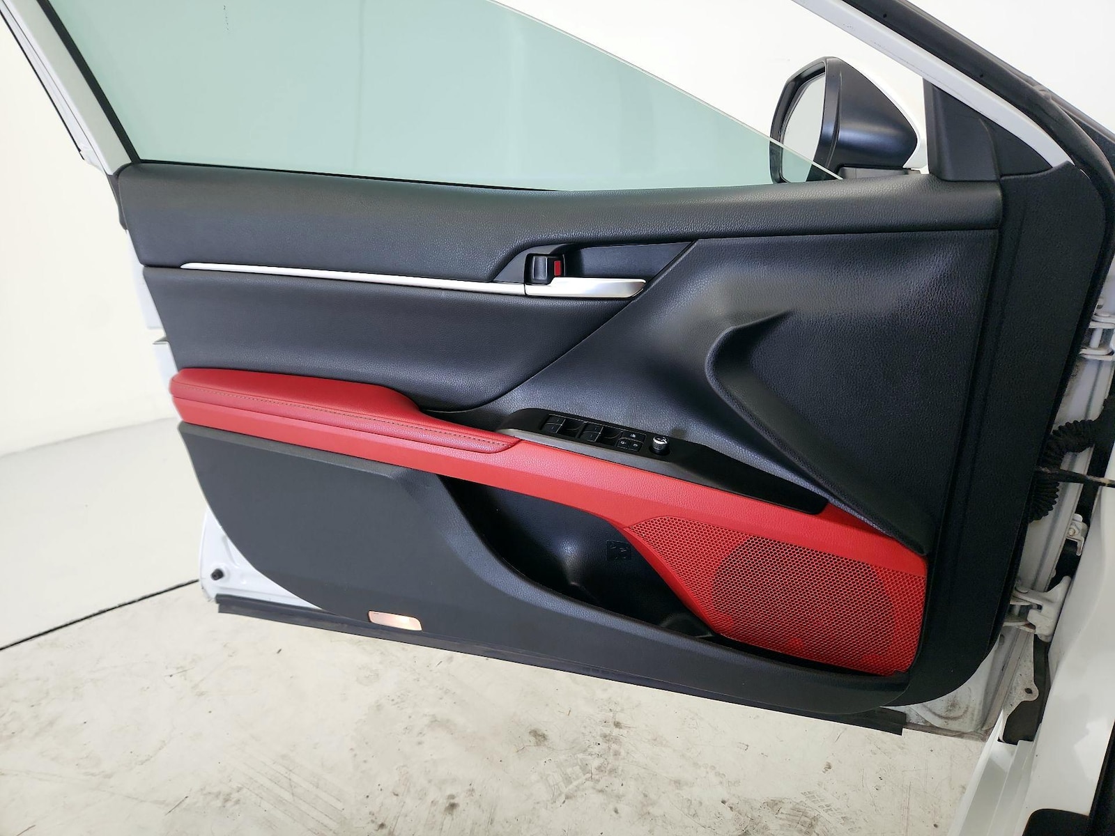 2021 Toyota Camry XSE - Photo 13