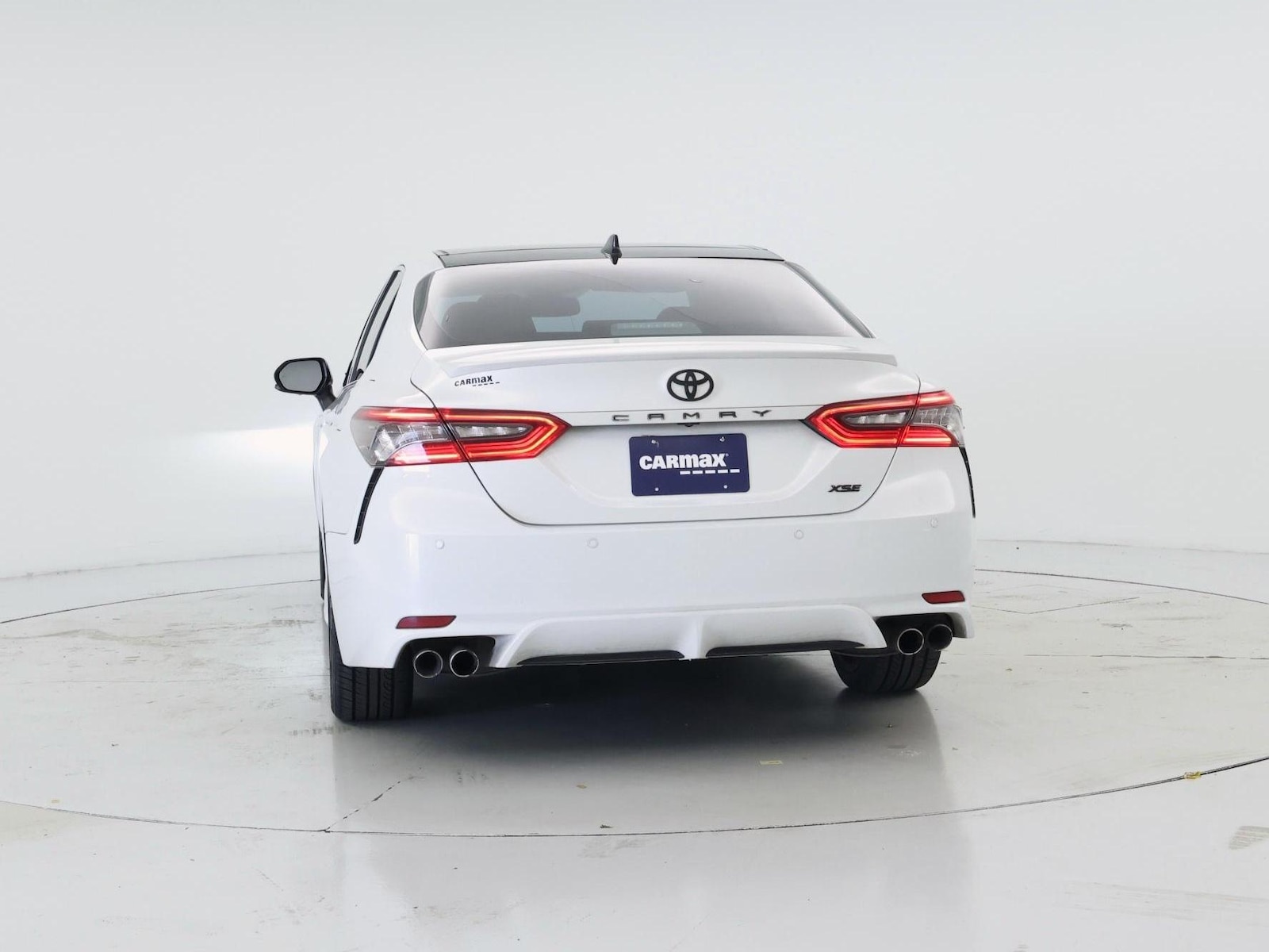 2021 Toyota Camry XSE - Photo 7