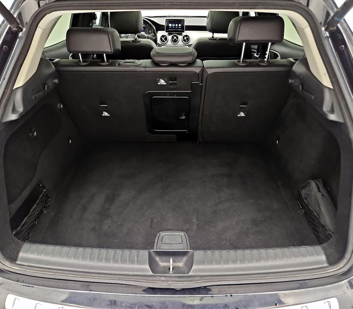 Trunk/Cargo (Seats Up)