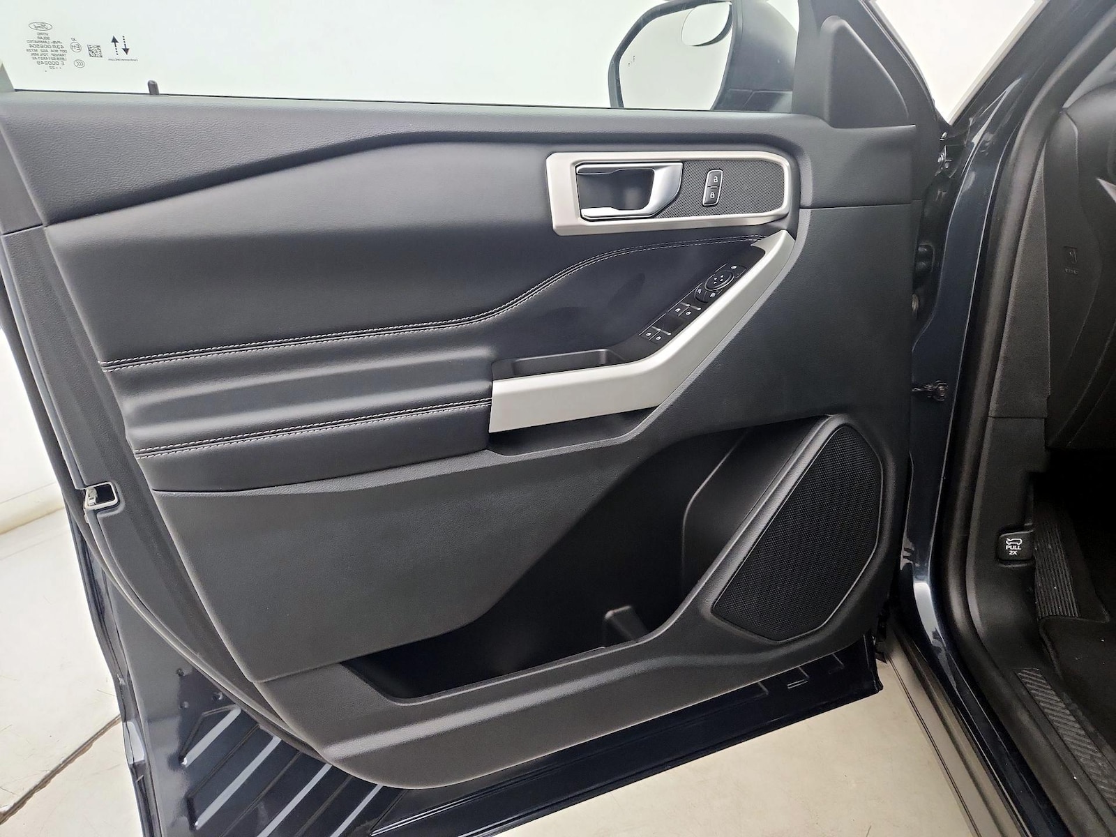 2022 Ford Explorer XLT - Photo 11