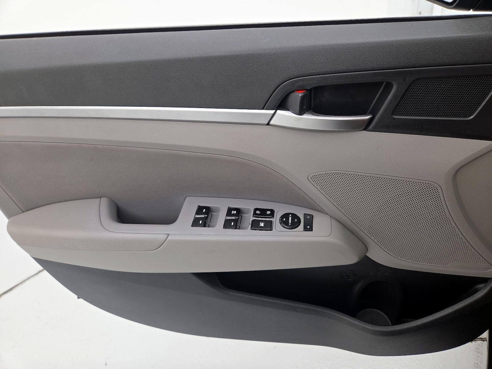 2019 Hyundai Elantra SEL - Photo 13