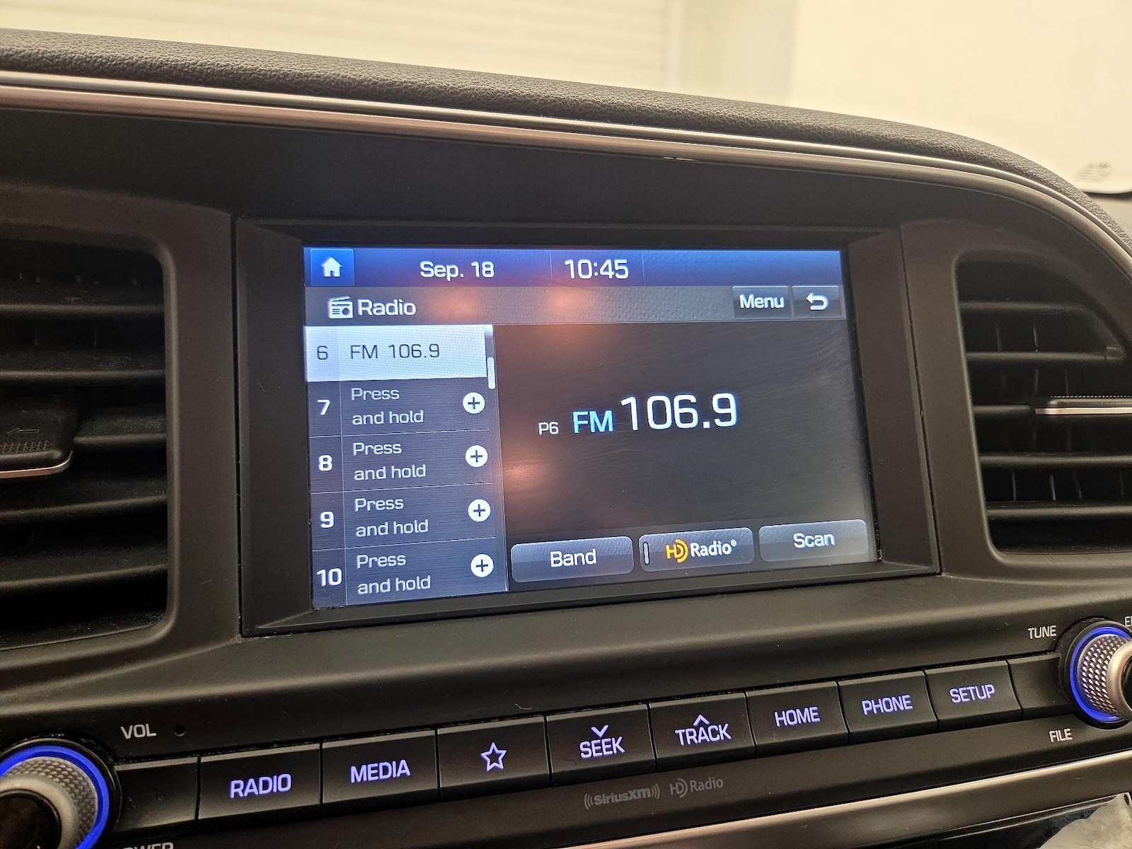 2019 Hyundai Elantra SEL - Photo 16