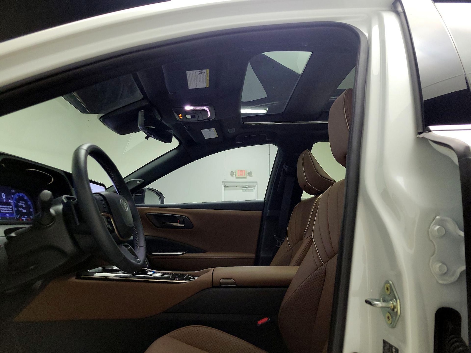 2025 Toyota Crown Signia Limited - Photo 21