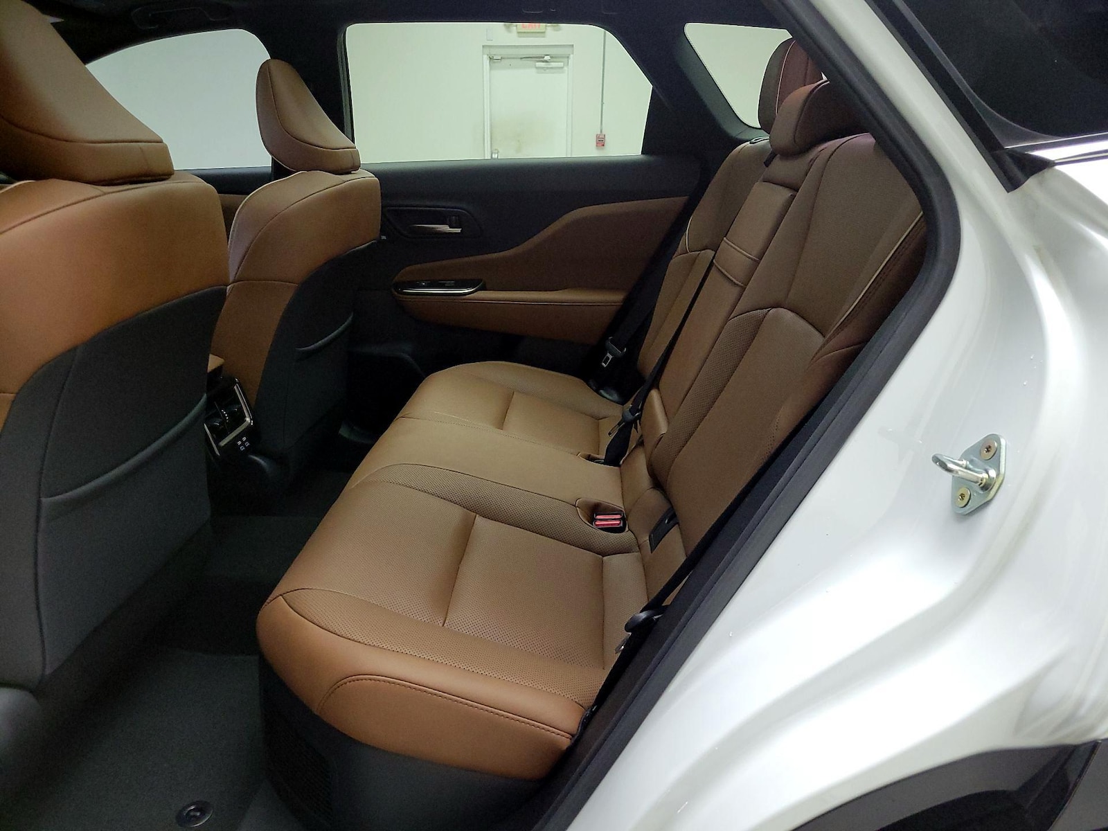 2025 Toyota Crown Signia Limited - Photo 22