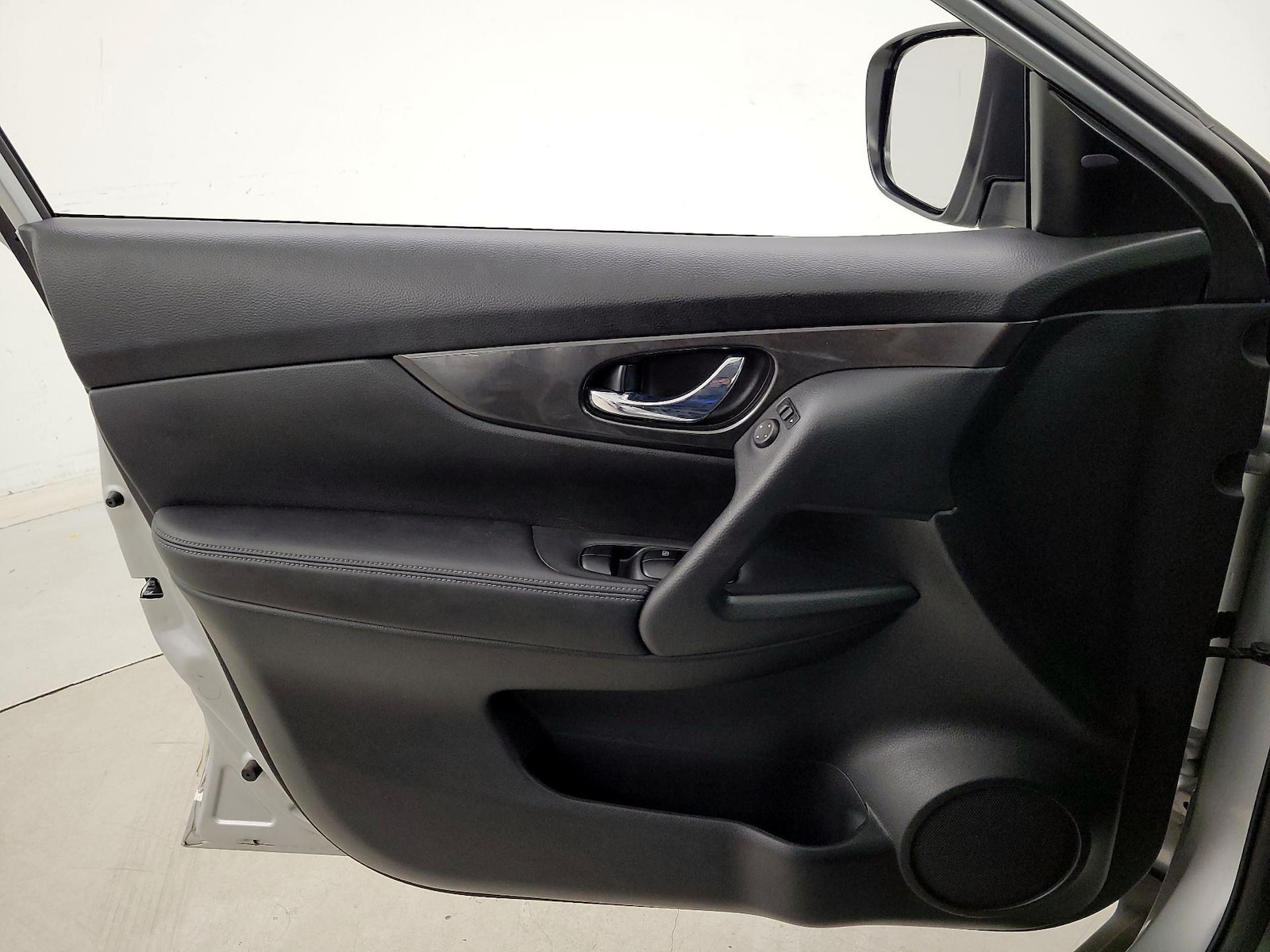 2017 Nissan Rogue S - Photo 13