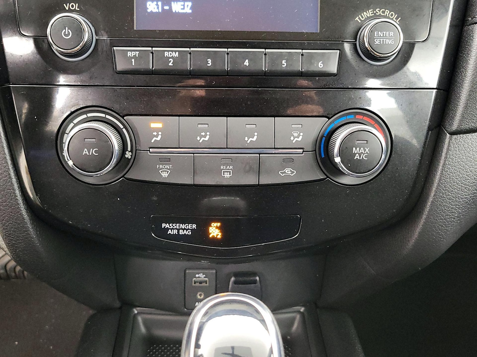 2017 Nissan Rogue S - Photo 17
