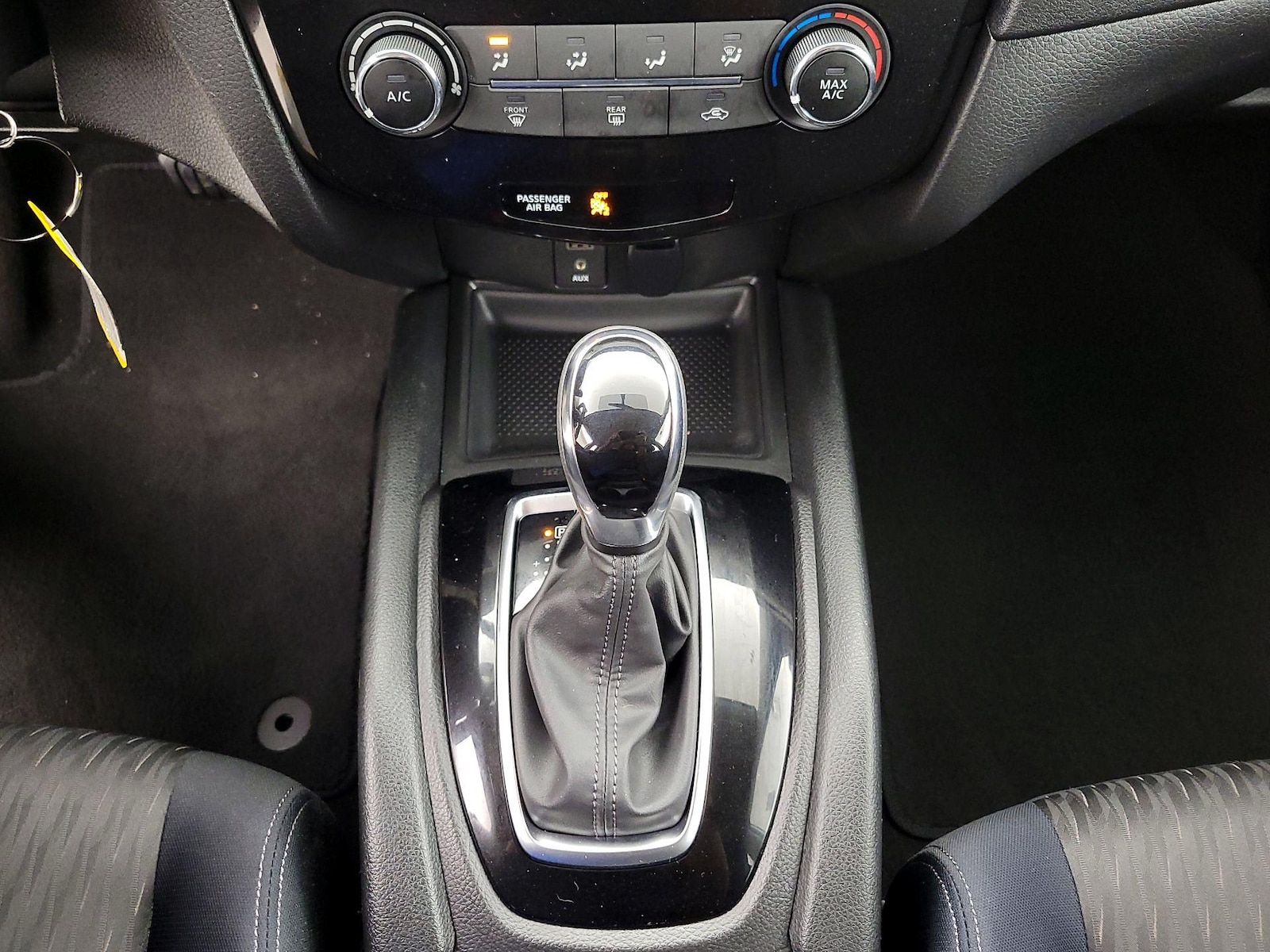 2017 Nissan Rogue S - Photo 18