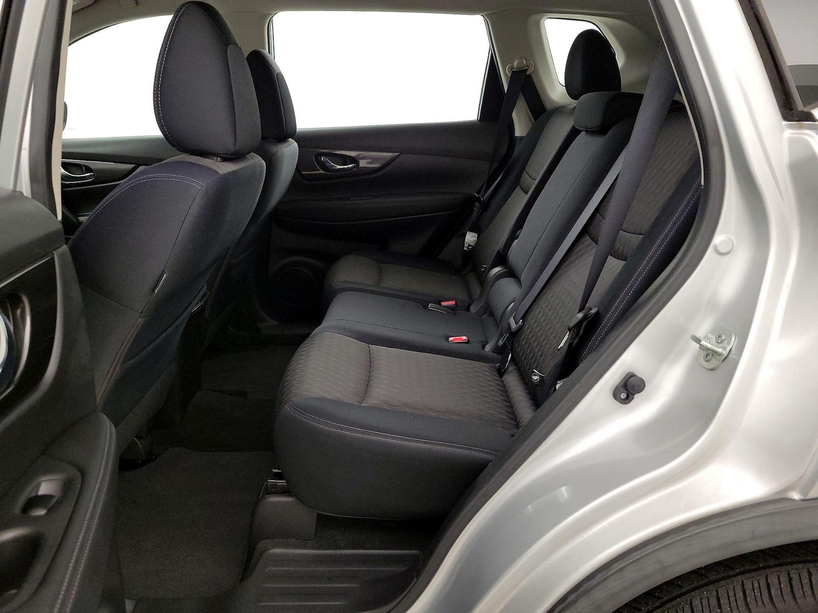 2017 Nissan Rogue S - Photo 20