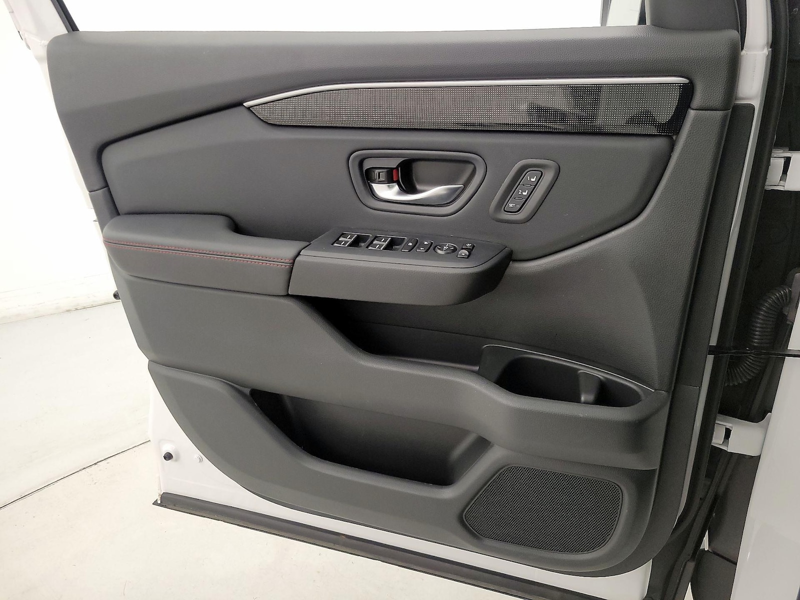 2025 Honda Pilot Black Edition - Photo 13