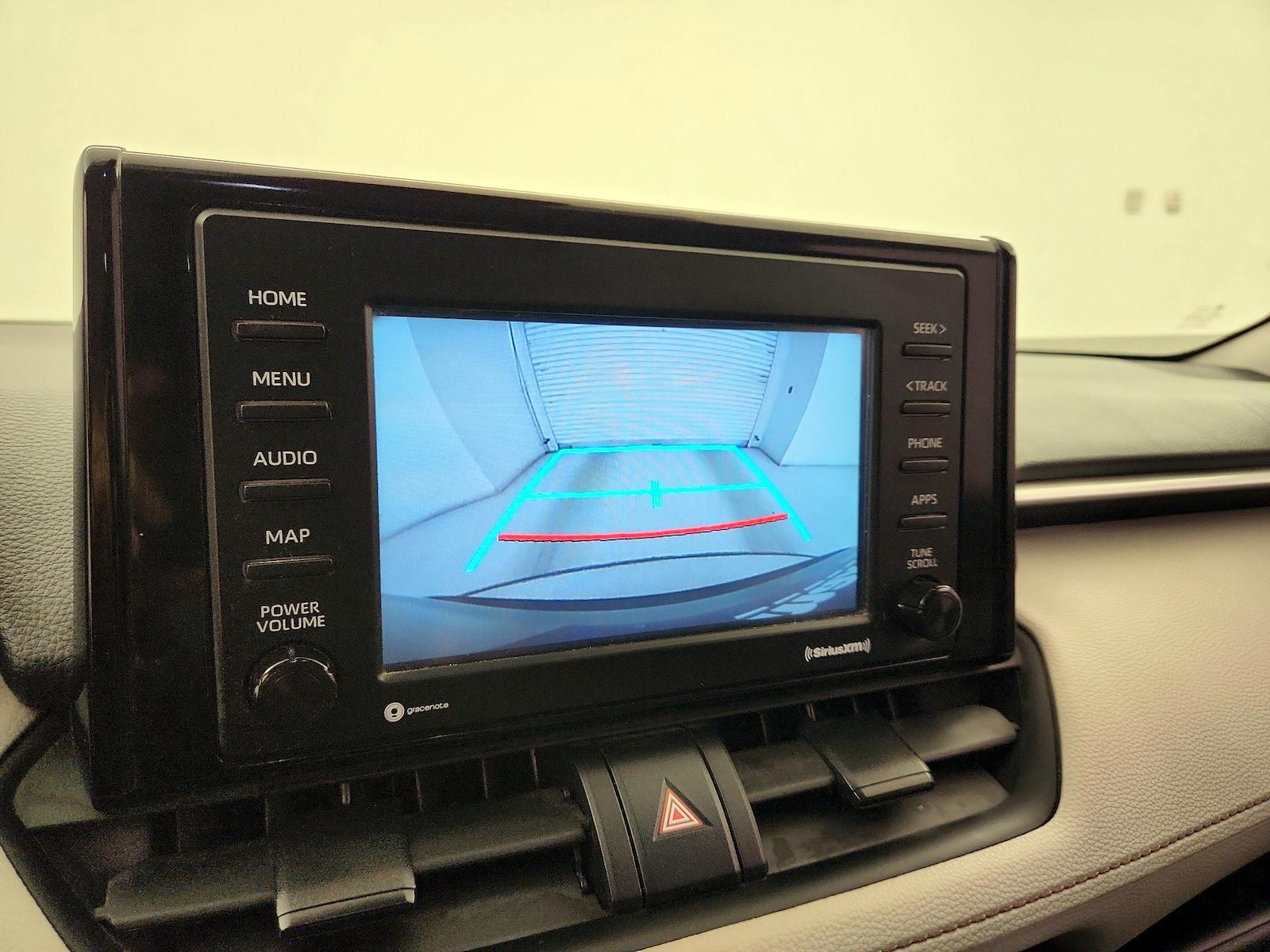 2022 Toyota RAV4 XLE - Photo 14