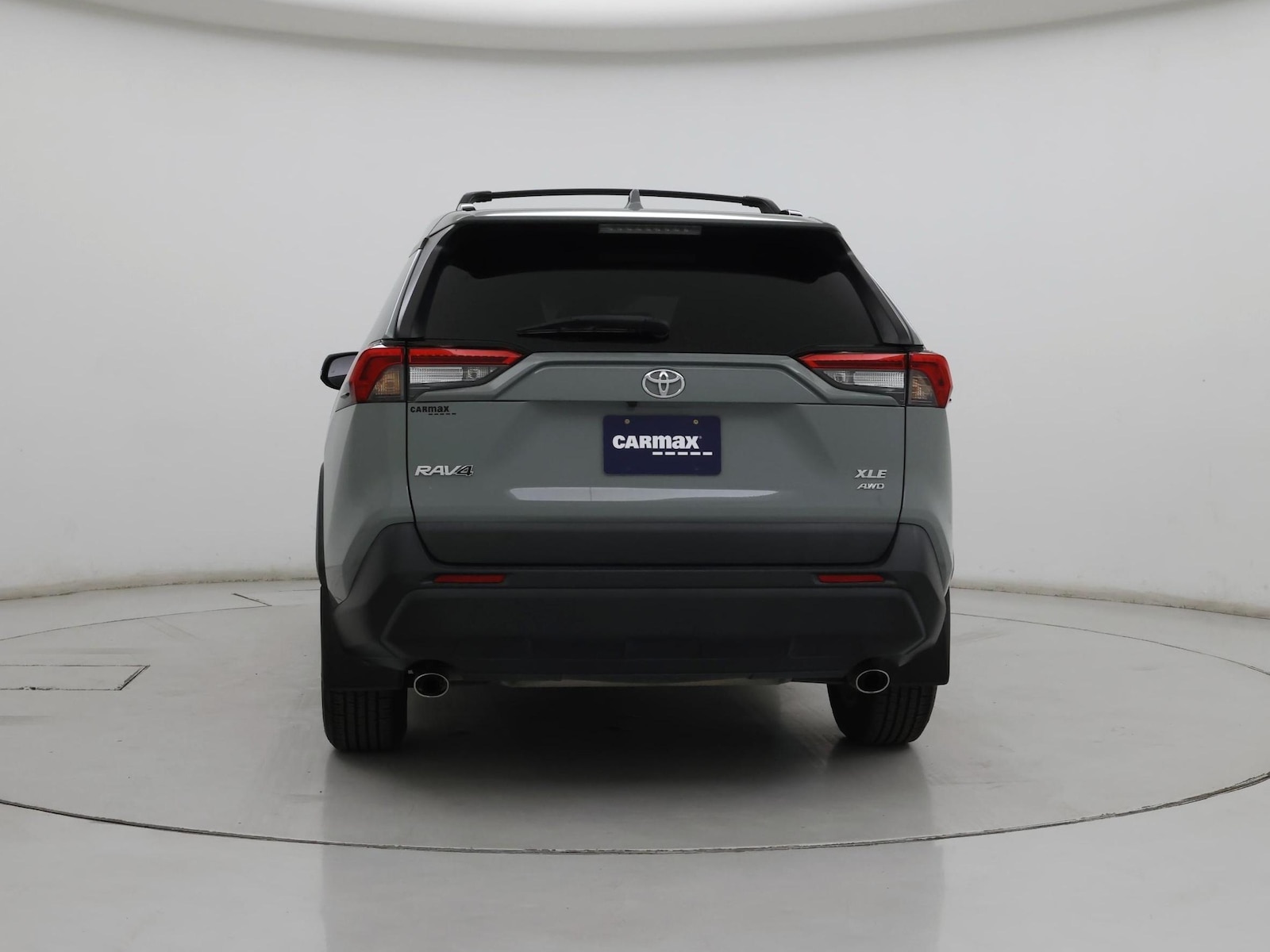 2022 Toyota RAV4 XLE - Photo 7