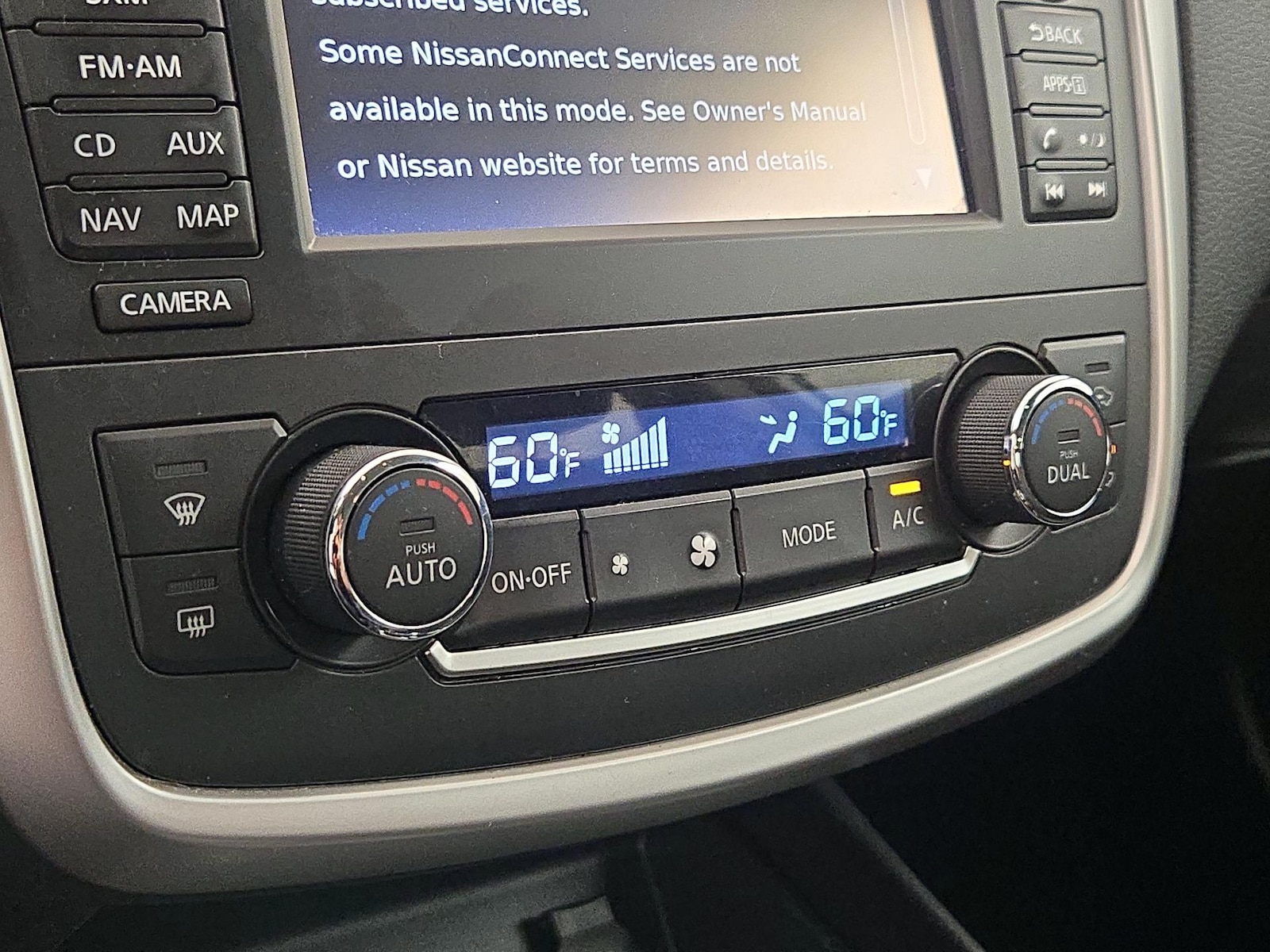 2017 Nissan Altima SL - Photo 18