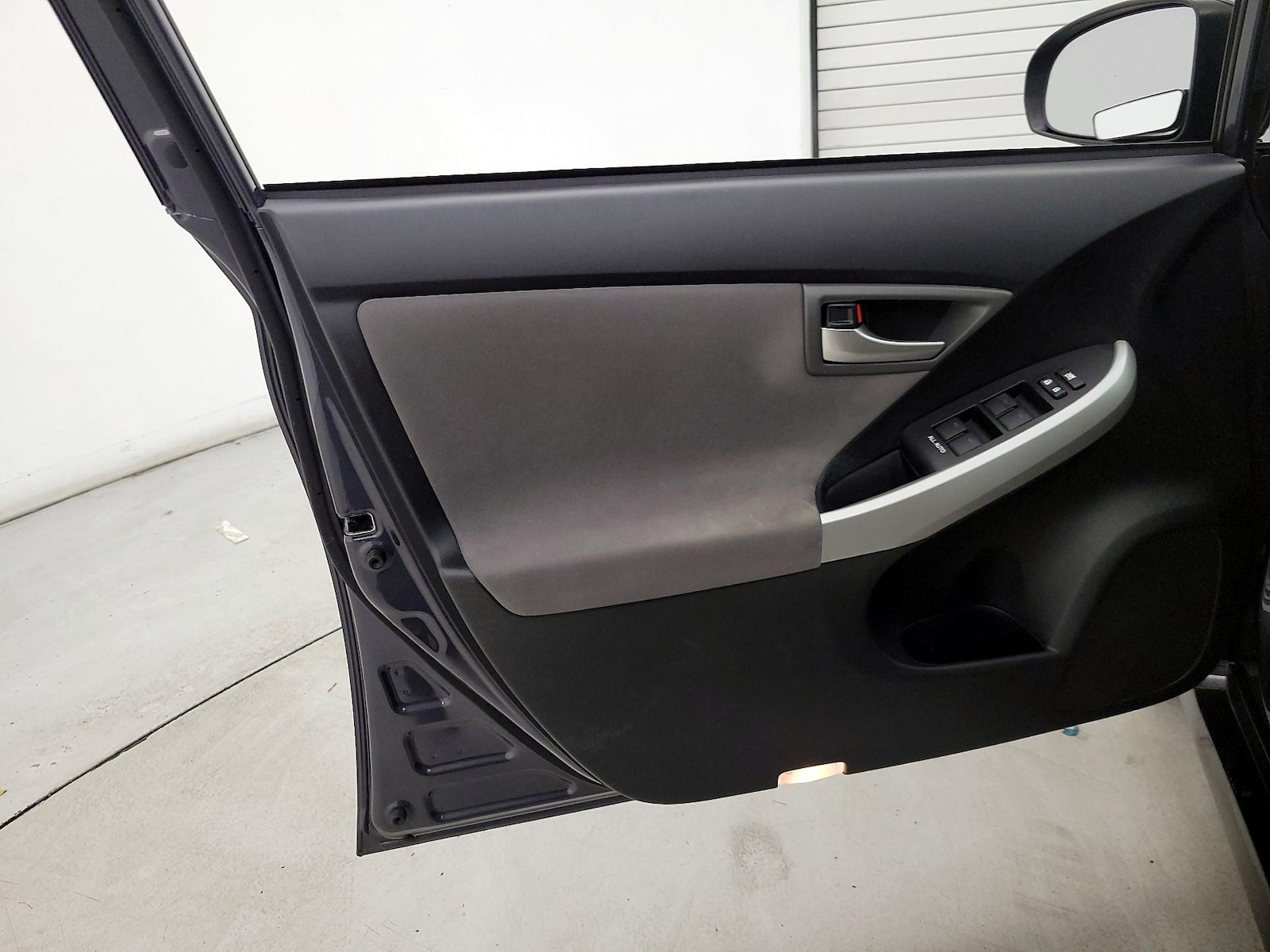 2015 Toyota Prius Two - Photo 13