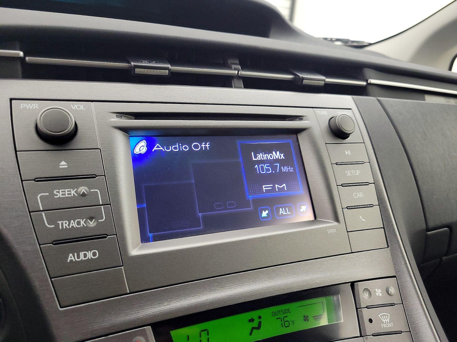 2015 Toyota Prius Two - Photo 16