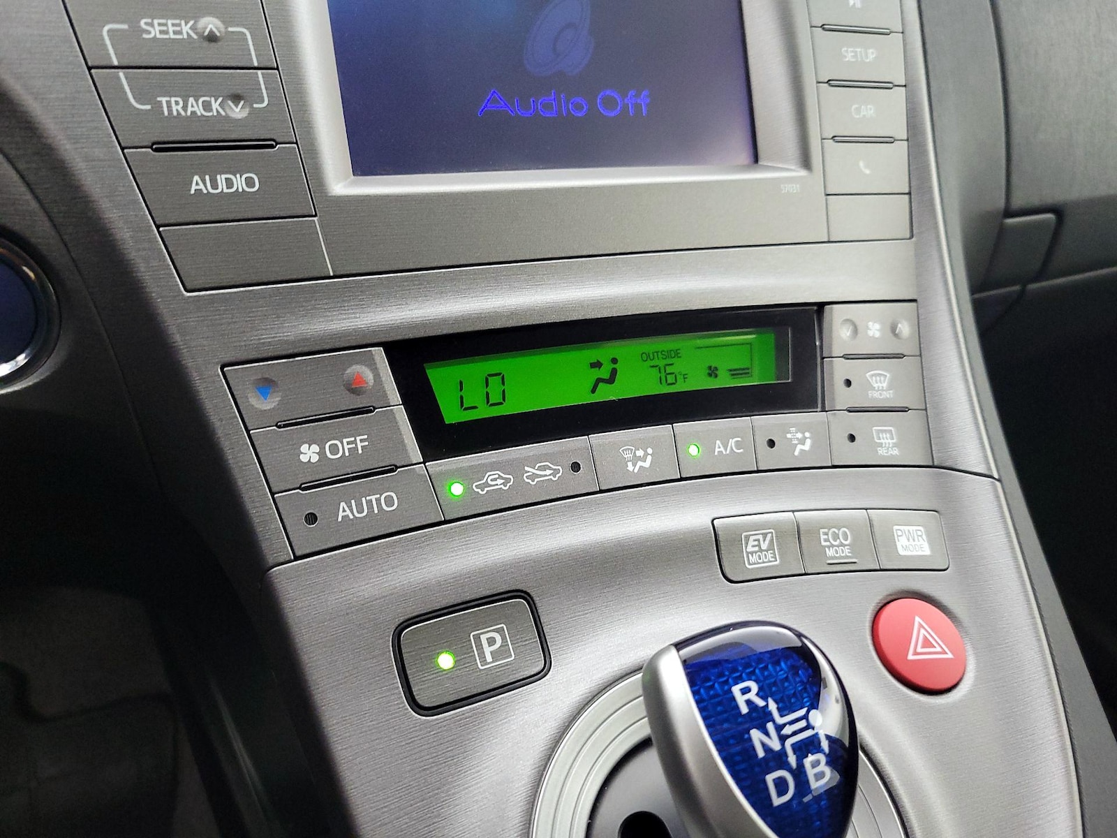 2015 Toyota Prius Two - Photo 17
