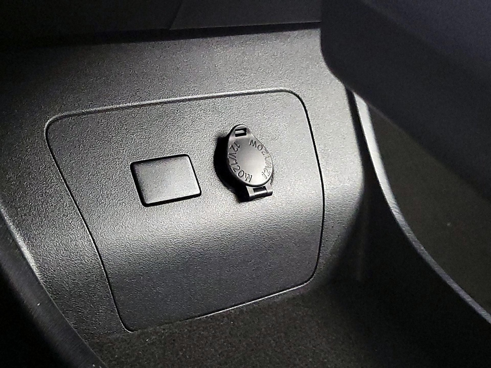 2015 Toyota Prius Two - Photo 19