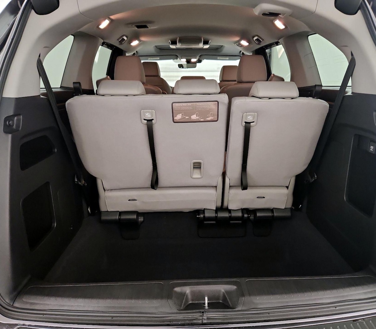 Trunk/Cargo (Seats Up)