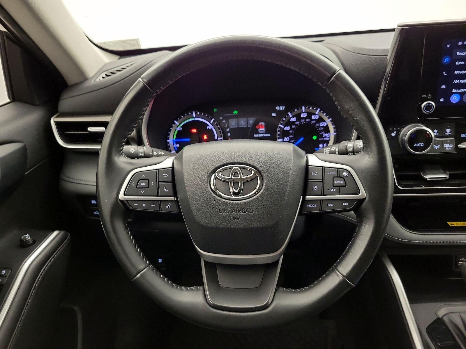 2023 Toyota Highlander XLE - Photo 11