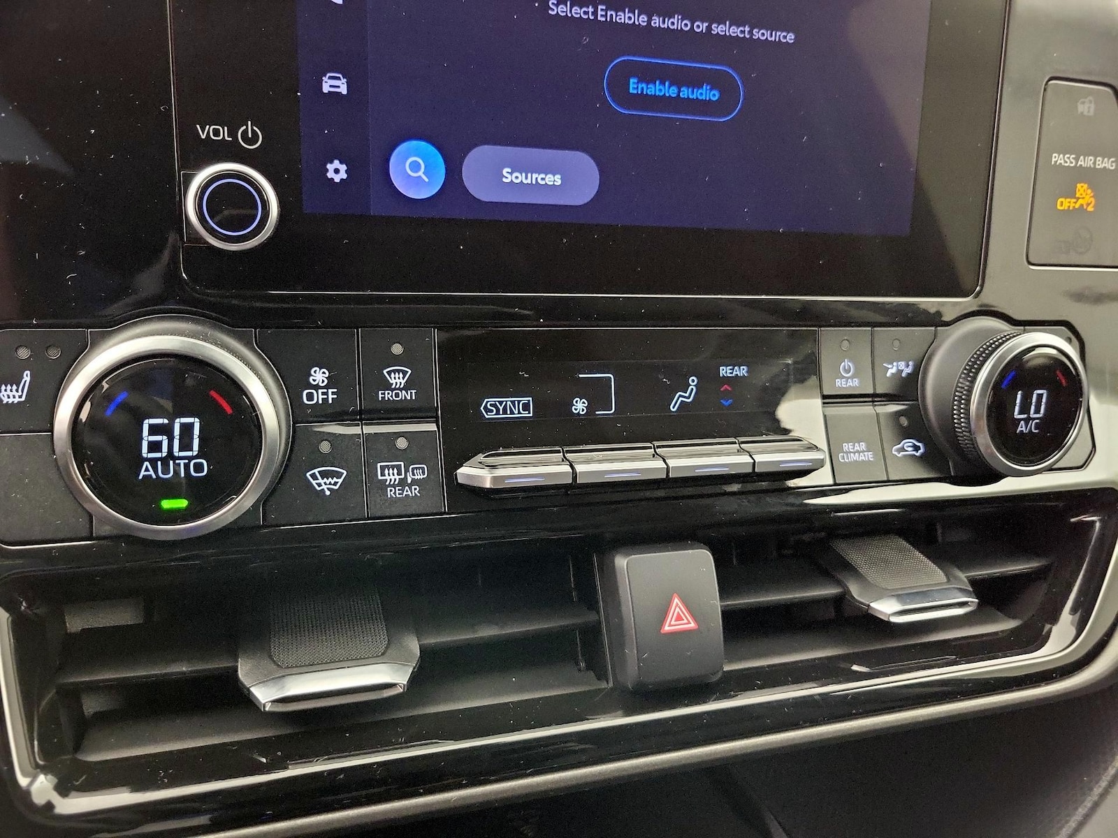 2023 Toyota Highlander XLE - Photo 17