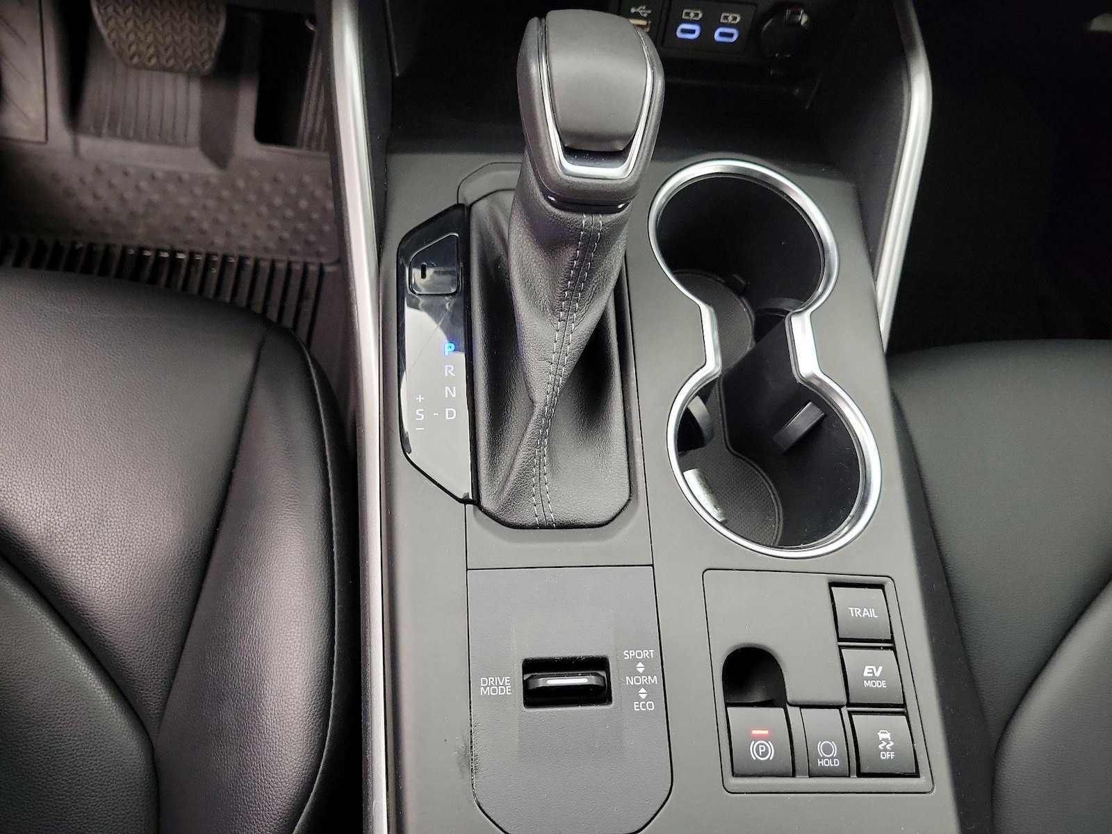 2023 Toyota Highlander XLE - Photo 18