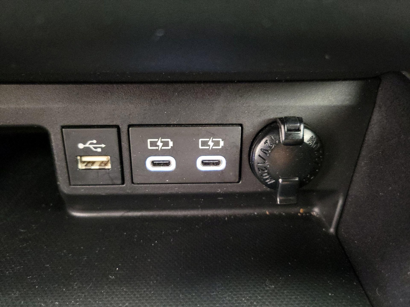 2023 Toyota Highlander XLE - Photo 19