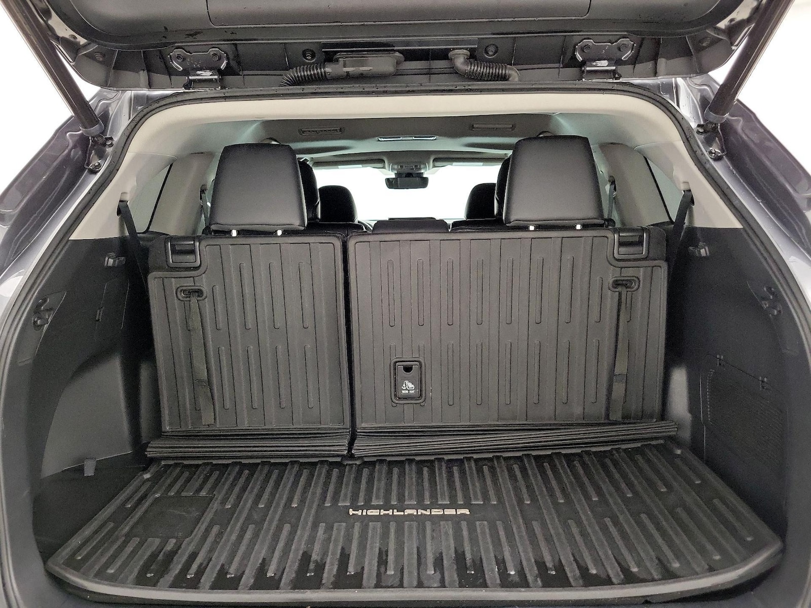 2023 Toyota Highlander XLE - Photo 23