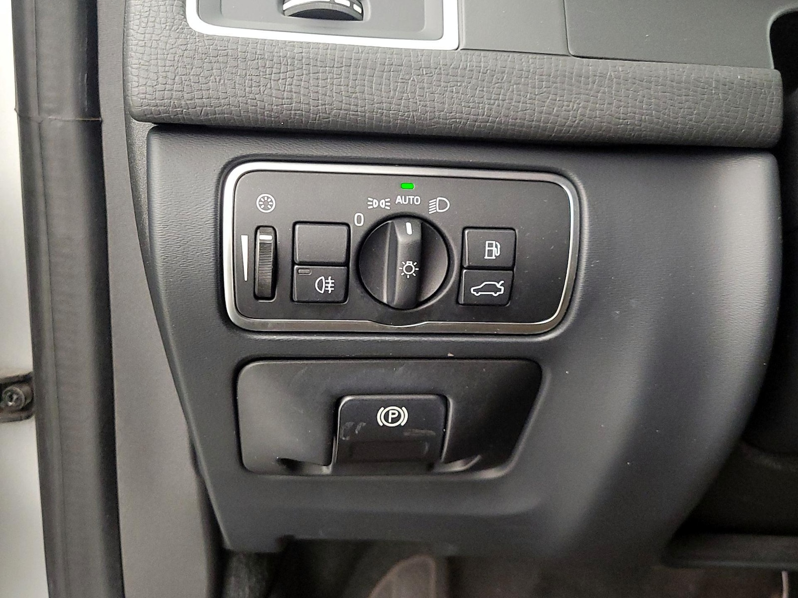 2015 Volvo XC60 Premier - Photo 14