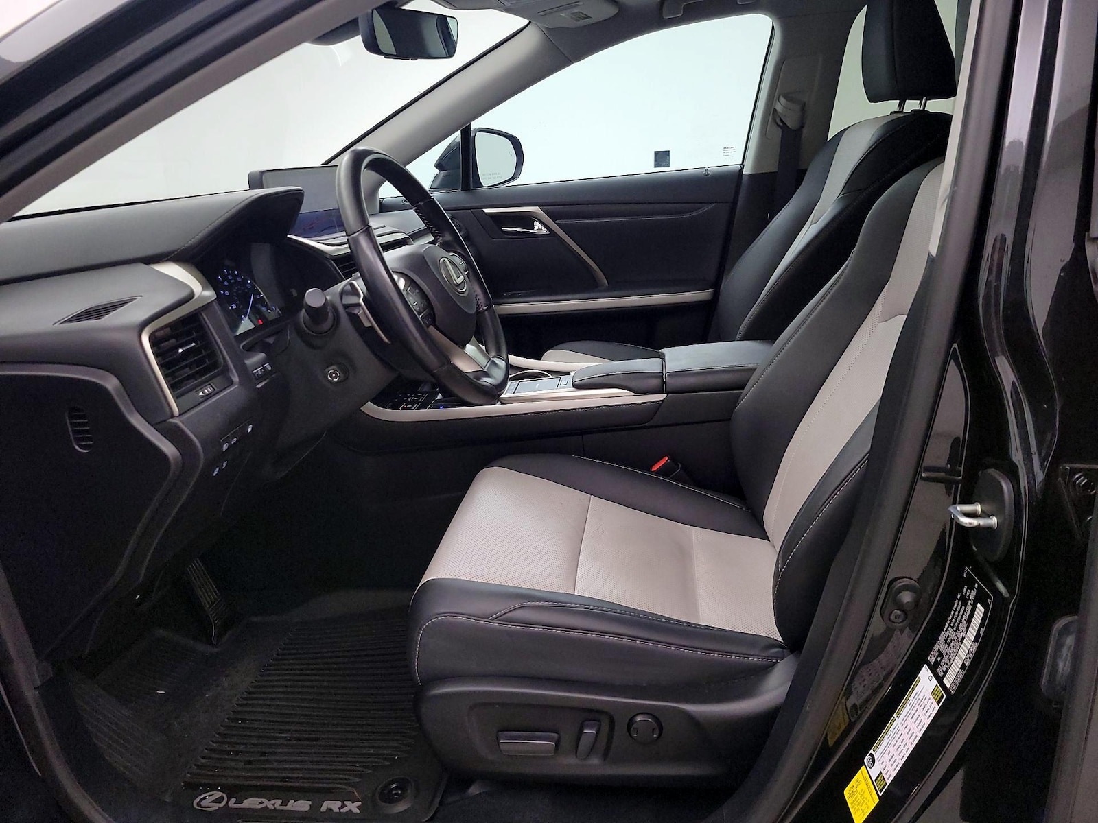 2022 Lexus RX Hybrid 450h - Photo 12