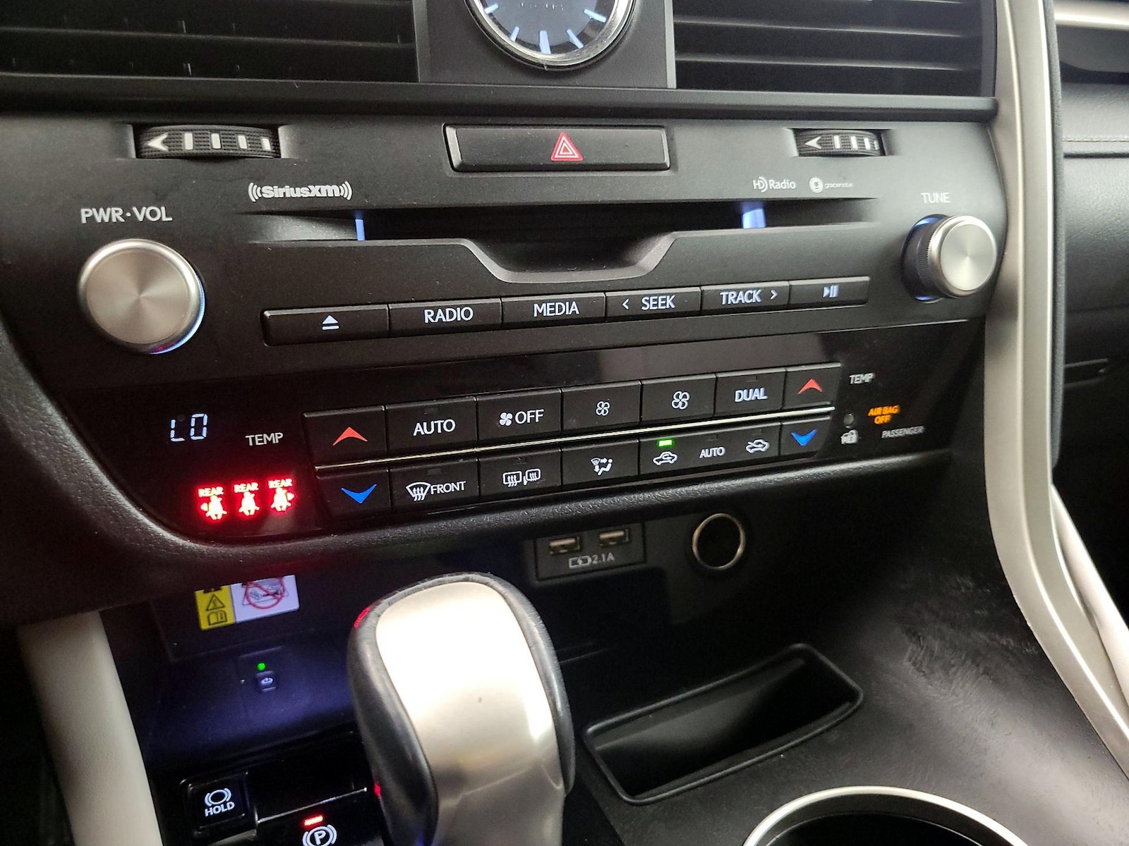 2022 Lexus RX Hybrid 450h - Photo 18